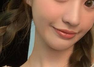 一边嗑瓜子一边看17c吃瓜视频，生活也太惬意了吧！