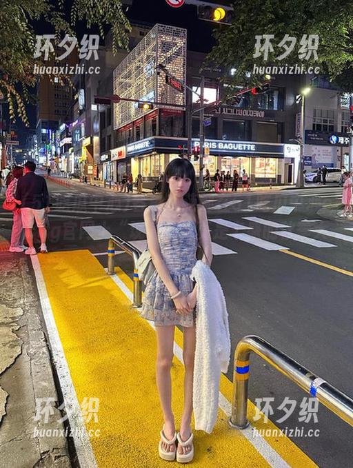 51吃瓜中心 各种奇葩都在51吃瓜中心ccgg官网上“现身”,真是丰盛的秋季大餐!