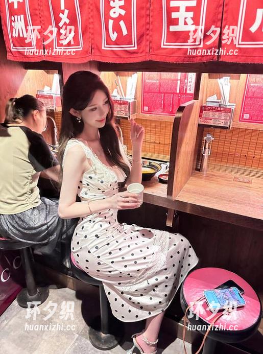 51吃瓜中心 51吃瓜中心视频更新,吃瓜围绕,今天的瓜好吃吗?