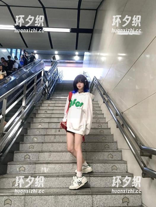 别再犹豫了，直达718吃瓜，让你的八卦丰富得像沙拉！