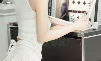 “718吃瓜”app的每条动态，我看一遍就想重看一遍，是我病了还是这里太好玩？
