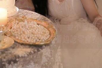 最新的八卦,要不要把718娱乐放在茶几上边看边吃零食?