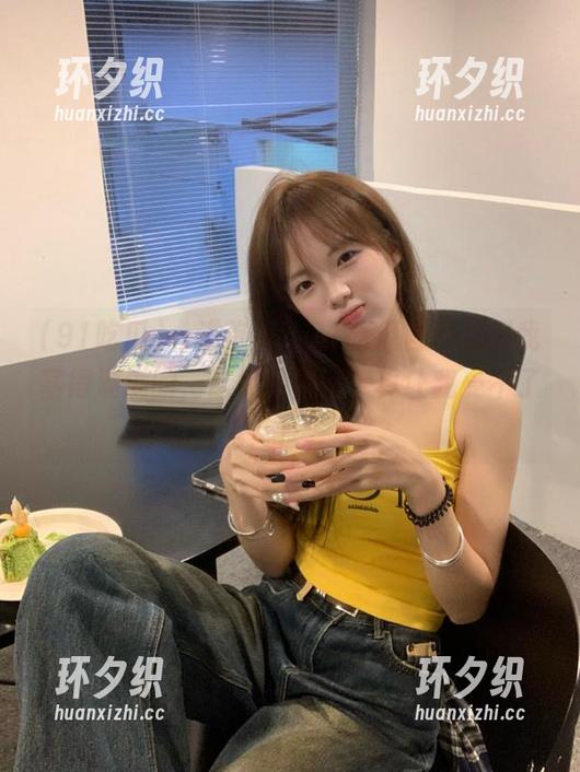 一进首页，91吃瓜官网就把我塞得满满的，这瓜的劲道，真让我受不了！