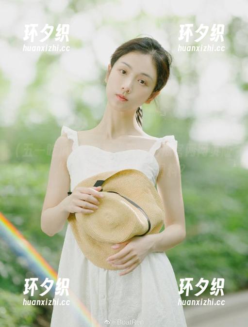 免费看“五一吃瓜官网网页版”，吃瓜还得来点调料？