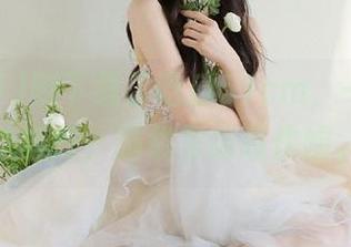 刚下载了吃瓜51cm,一条瓜重磅轰炸,脑袋里嗡嗡作响。