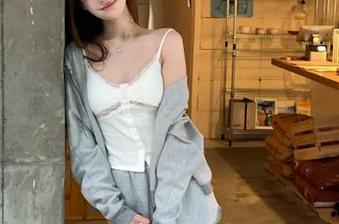 吃瓜频道的地址是……各位,一下子让我想起了我的大号那事儿。