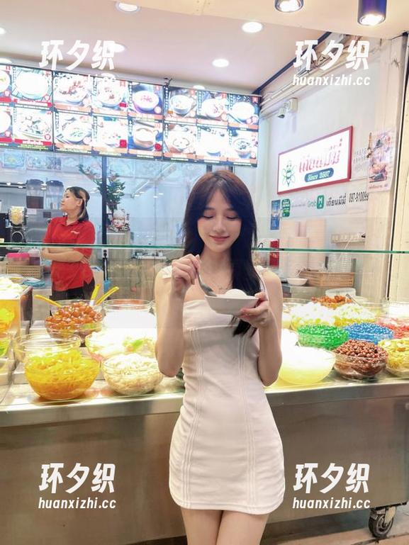 国产吃瓜 有人说“国产吃瓜”发布的新视频犹如爱情的迷雾,真真假假让人迷惘得想追寻个究竟。