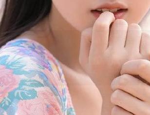 在登录界面狂刷的我,完全被带你吃瓜的封面吸引了,先吃一口再说。