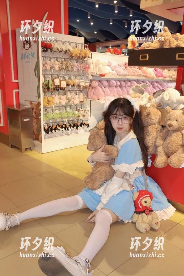 “黑料不打烊”更新的SO入口导航好像能带我去另一维度，瓜都吃不热乎了！