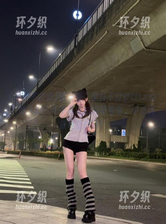 黑料不打烊 要观看“黑料不打烊tttzzz”的入口?千千万万的瓜等着你,小心别被地雷炸到!