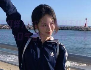iOS上的黑料不打烊，真让人忍不住一口气看完，哎呀，肆意玩味啊～